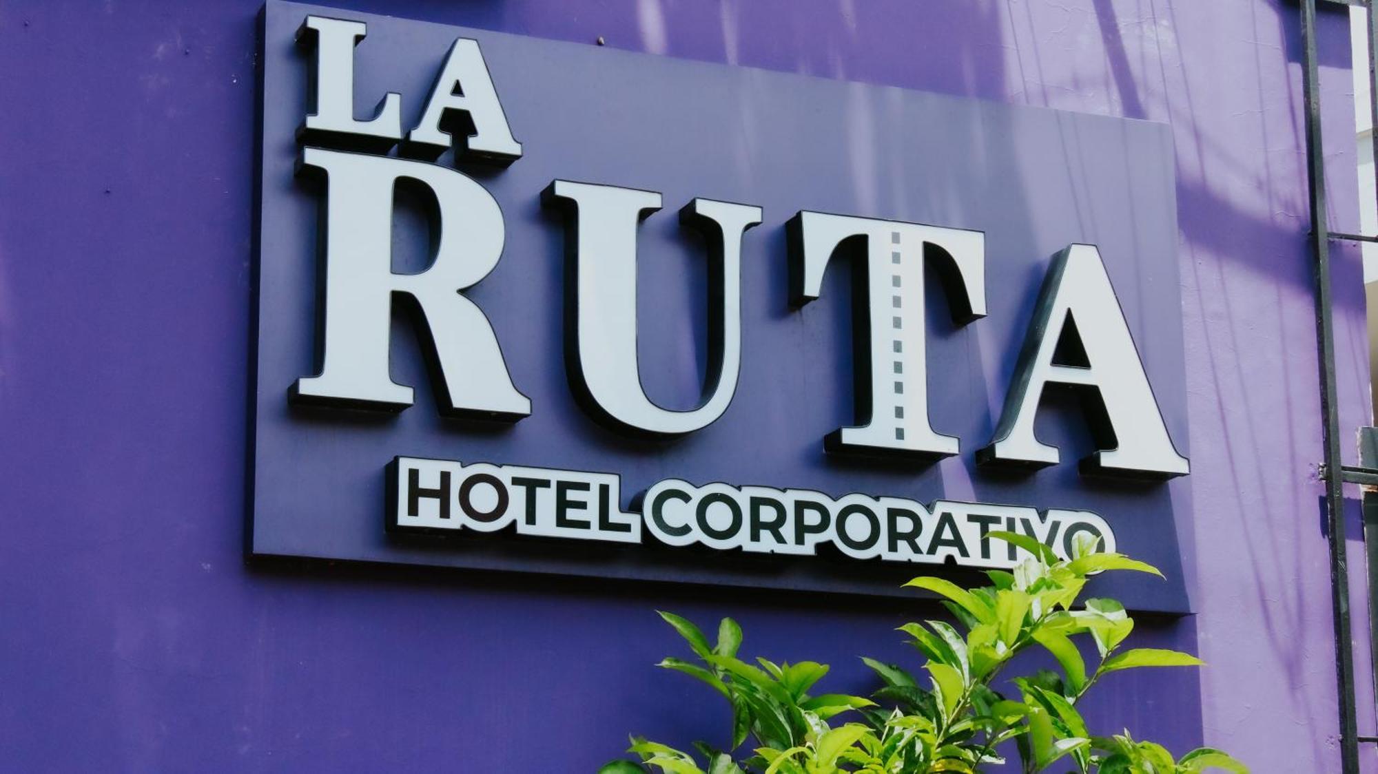 La Ruta Hotel Corporativo Сан-Сальвадор Экстерьер фото